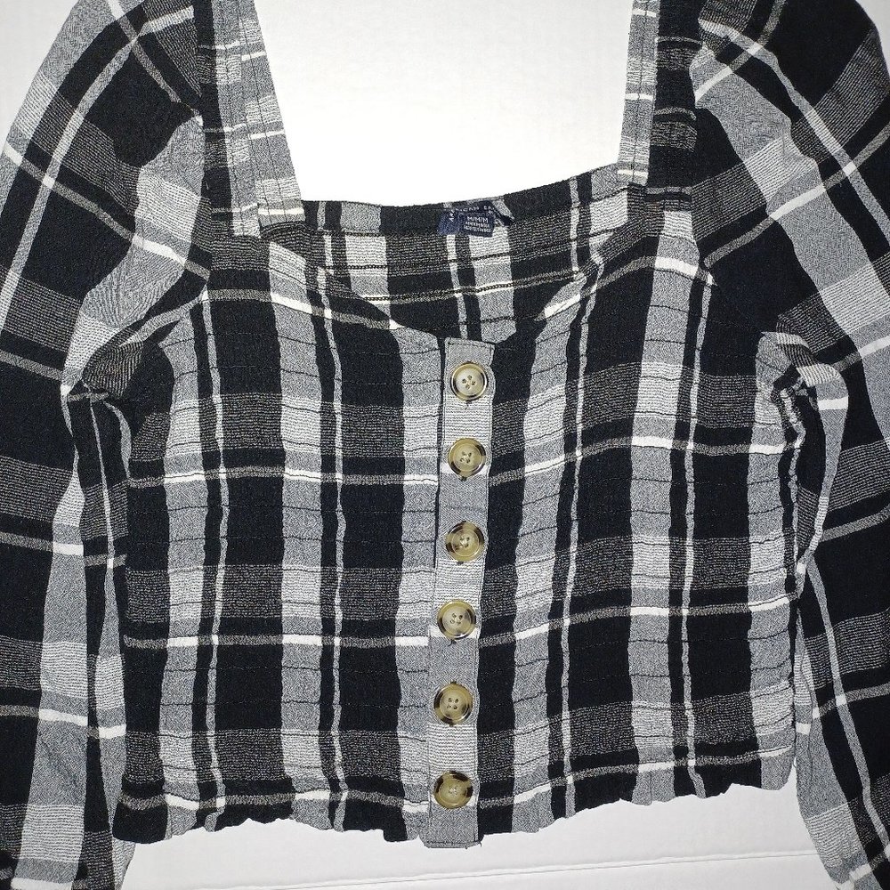 AMERICAN EAGLE OUTFITTERS WOMEN'S CROPPED PLAID PRINT TOP